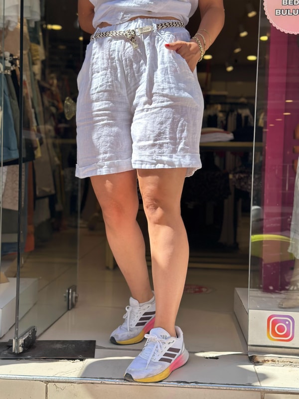 %100 Keten Kemerli Şort
