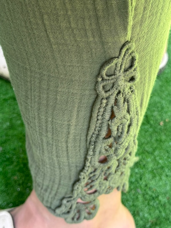%100 Müslin Paça Nakışlı Pantolon Haki