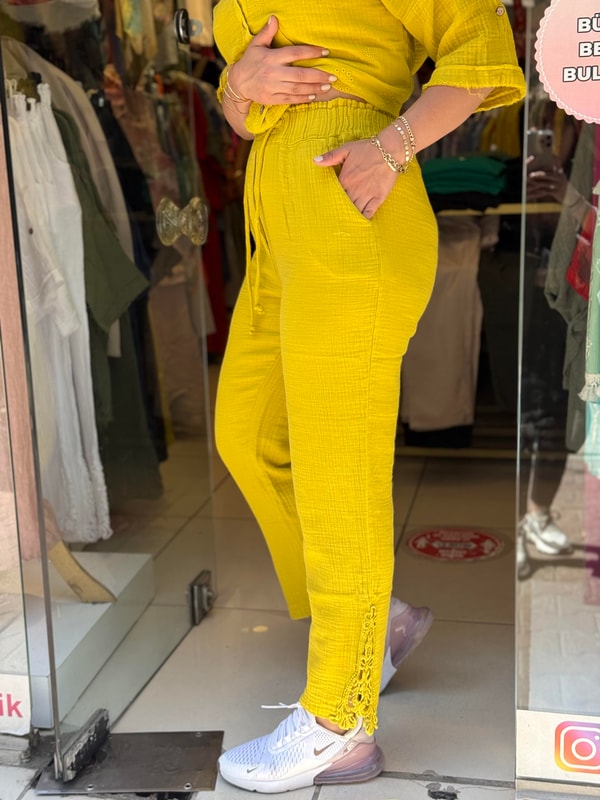 %100 Müslin Paça Nakışlı Pantolon Sarı