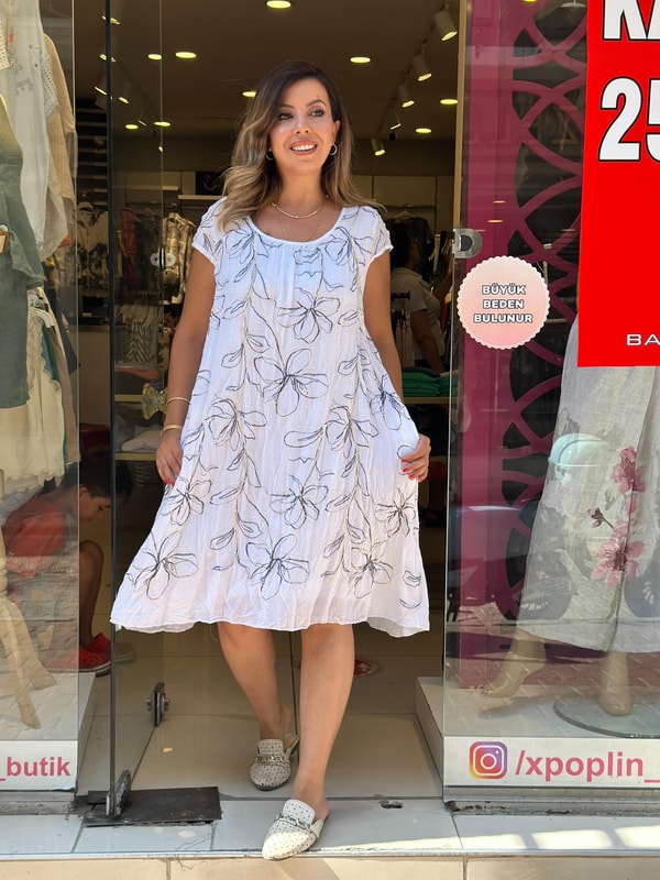 %100 Pamuk Çiçek İşlemeli Elbise Beyaz