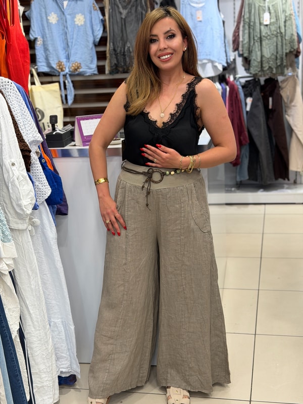 Beli Lastikli Kemer Detaylı Geniş Paça Pantolon Vizon