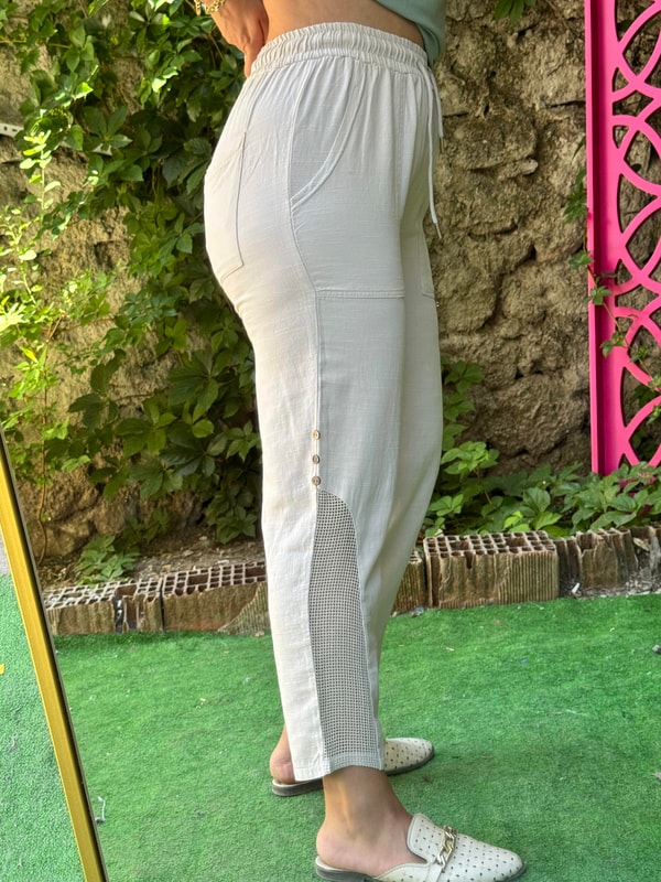 Beli Lastikli Paça Detaylı Keten Pantolon Krem