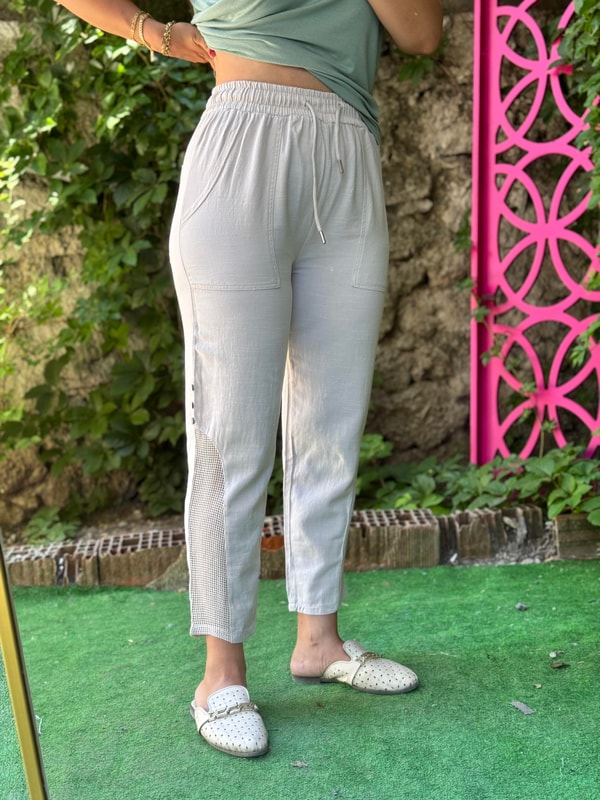Beli Lastikli Paça Detaylı Keten Pantolon Krem