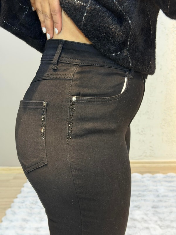 Cepleri Taş Detaylı Slim Fit Kot Pantolon Siyah