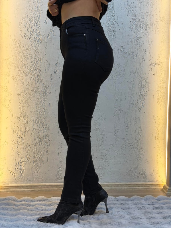 Cepleri Taş Detaylı Slim Fit Kot Pantolon Siyah