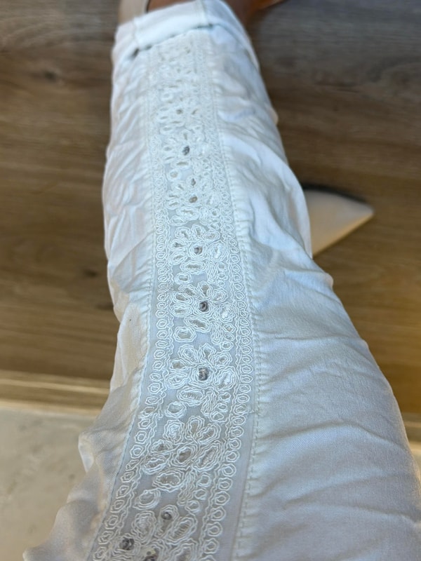 Full Likralı Payet Küpür Detaylı Pantolon Beyaz