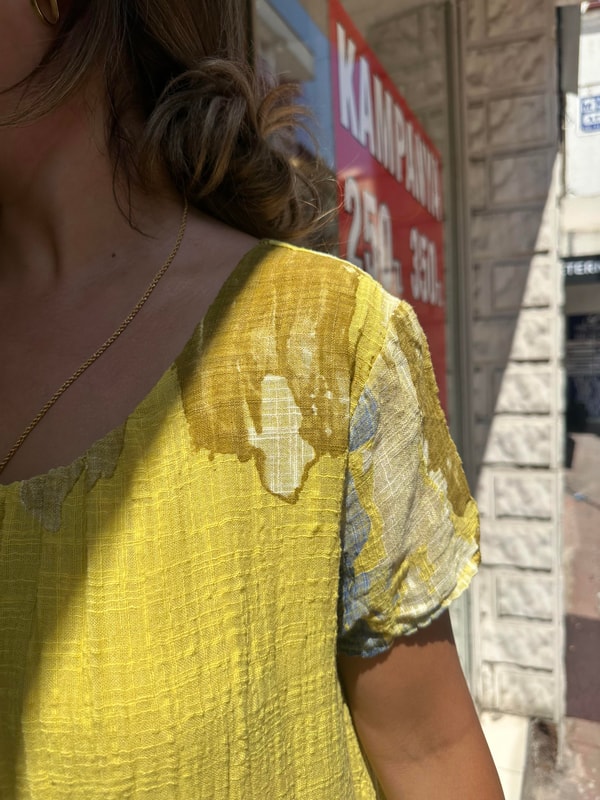 Mavi Çiçek Desenli İthal Elbise Sarı