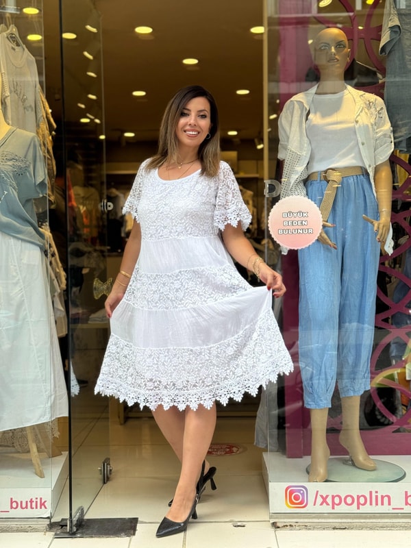 Pul Payet Detaylı İpek İthal Elbise Beyaz