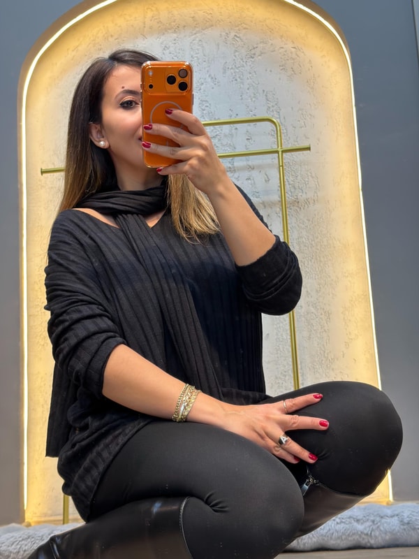 Şal Hediyeli İthal Triko Bluz Siyah