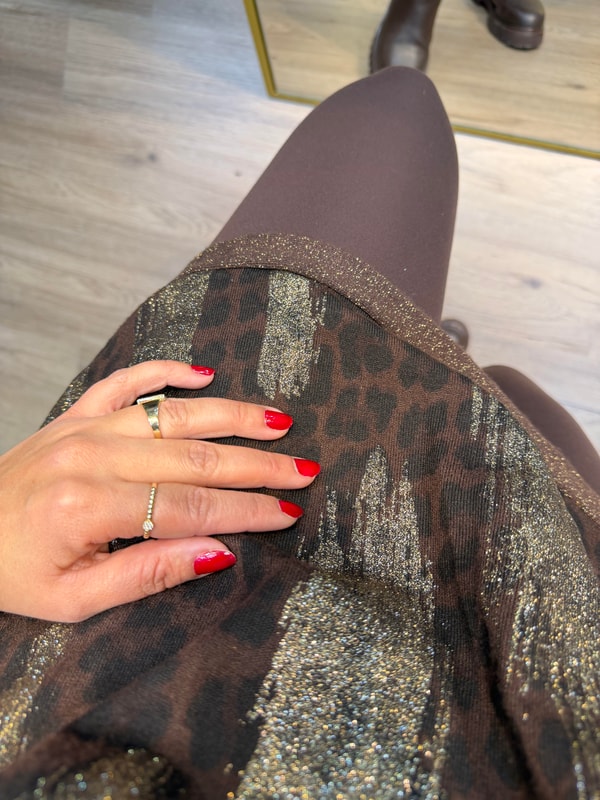 Sim Geçişli Leopar Desen İthal Bluz Acı Kahve