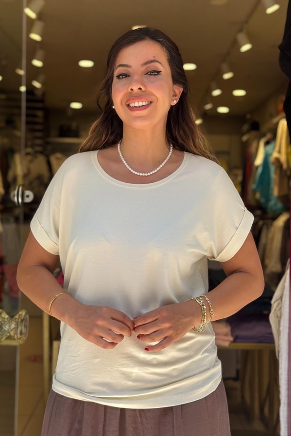 Yuvarlak Yaka Kısa Kollu Basic Tshirt