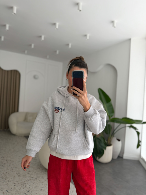 Arkası Ayıcık Baskılı Gri Sweatshirt