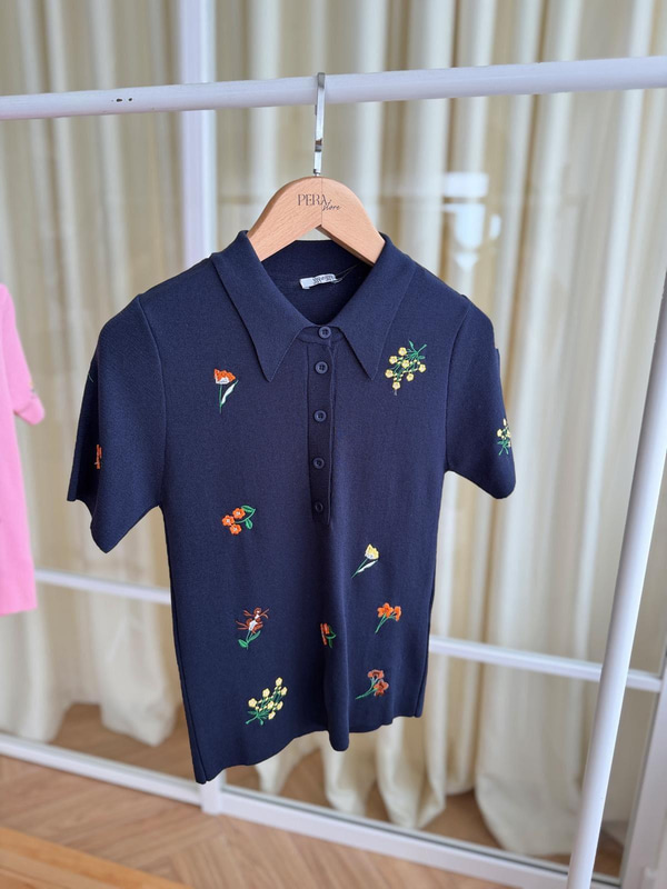 Çiçek Nakışlı Polo Yaka Lacivert Triko Tshirt