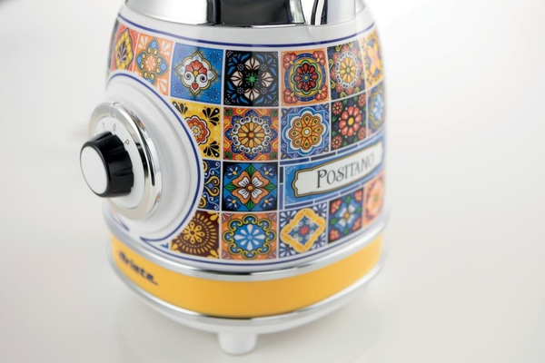 Ariete Capri 2 Dilim Ekmek Kızartma Makinesi + 1,7 Lt Su Isıtıcı Kettle + Cam Blender Çeyiz Seti