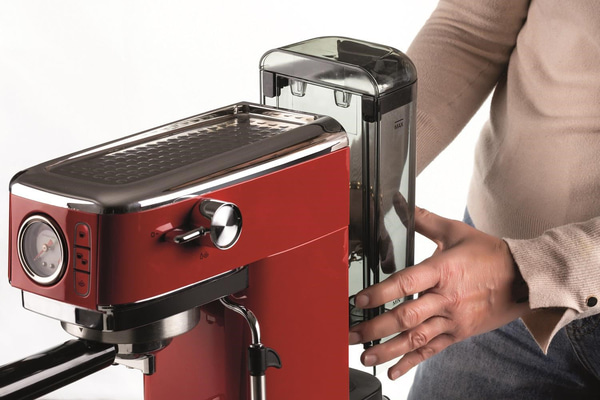 Ariete Moderna Espresso Slim Kahve Makinesi Kırmızı 1381/13