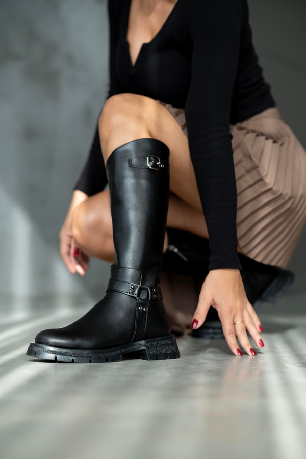 Nacda Model Toka Detaylı Çizme Siyah