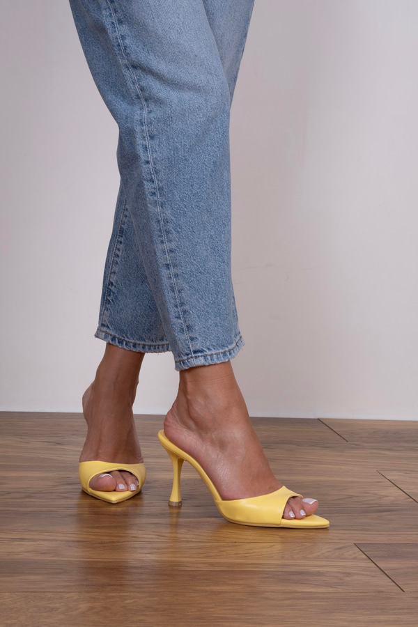 Peri Model Sivri Terlik Sarı
