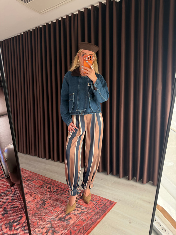 Orijinal Model , Paça Bağlama Detaylı , Lacivert & Bej Çizgili Pantolon