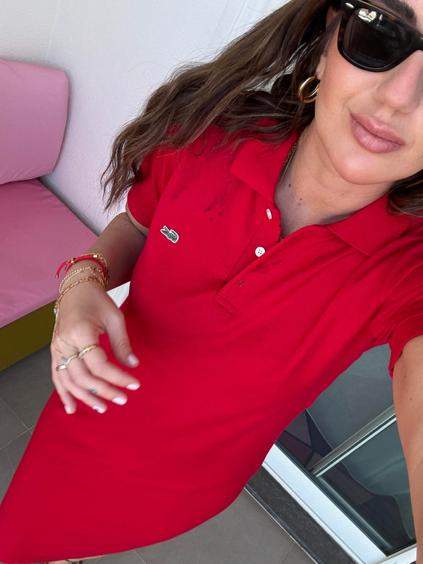 Marka Logolu Kırmızı Polo Yaka Elbise