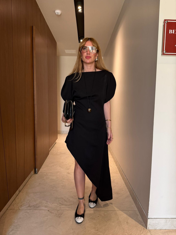 Orijinal Model , Asimetrik Kesim , Siyah Elbise