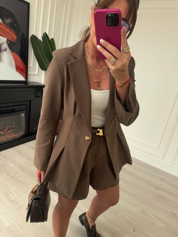 Acı Kahve, Premium Blazer & Şortlu Takım