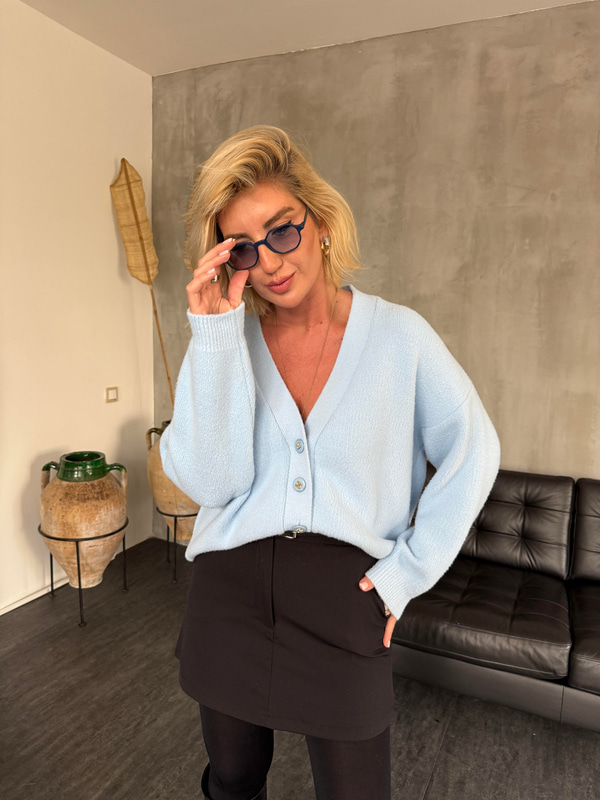 Marka Logo Düğmeli , Bebe Mavisi , Angora Triko Hırka