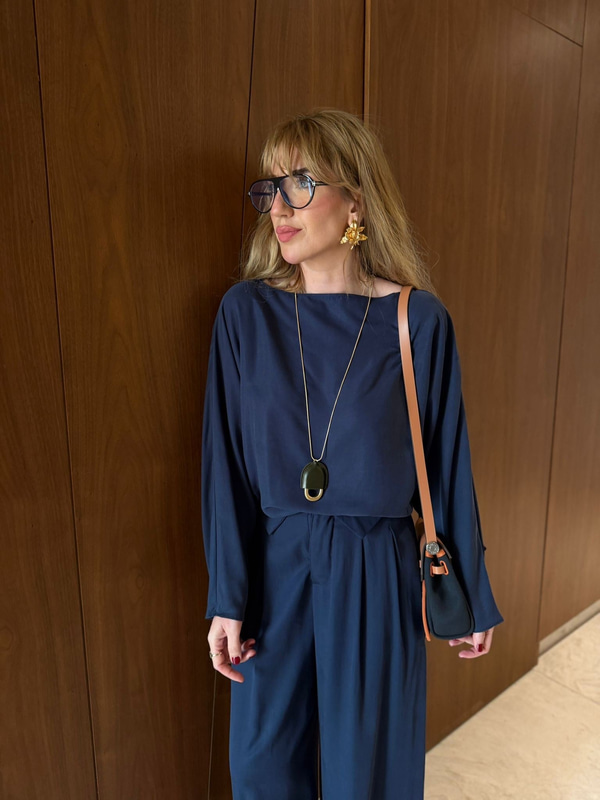 Kayık Yaka , Premium Tencel , Lacivert Takım