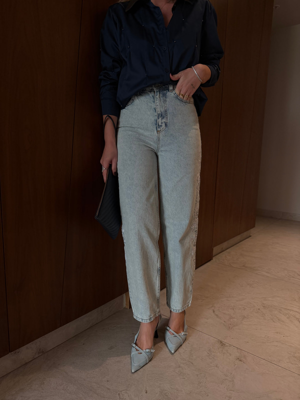 Yanları Nakışlı, Buz Mavisi Mom Jean