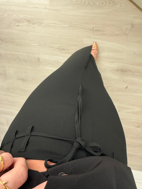 Dilvin Beli Kuşaklı, Likralı Siyah Premium Kalem Etek