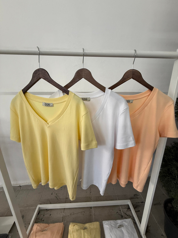 Orijinal Marka %100 Cotton Sarı V Yaka T-shirt