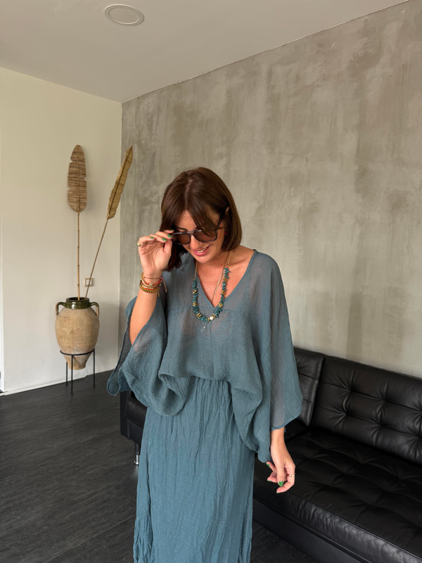 Kolye Aksesuarlı , İndigo , Etek & Bluz Takım