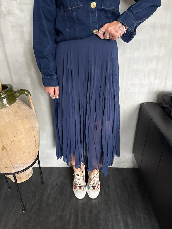 Buruşuk Model , İçi Astarlı , Lacivert Midi Etek