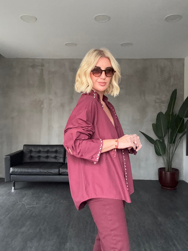 Orijinal Model , Taş İşlemeli , %100 Coton , Bordo Poplin Gömlek