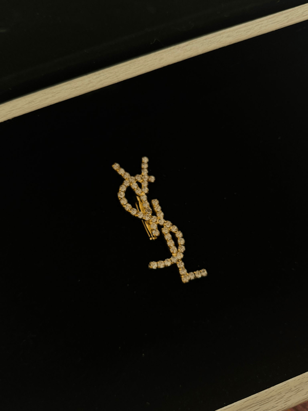 Orijinal Model , Zirkon Taşlı , Laurent Broş