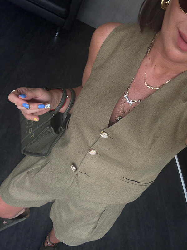 Gold Deniz Kabuğu Düğmeli, Kemerli Haki Premium Keten Takım