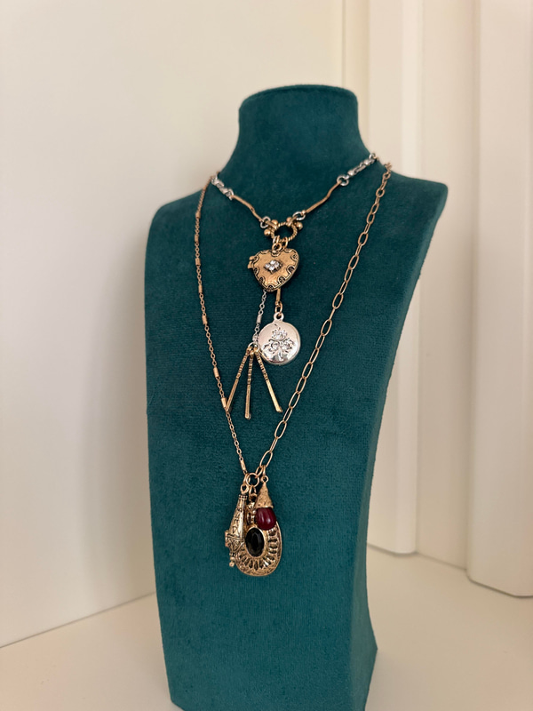 Kalp & Bordo Boncuk Charmlı , İkili Vintage Kolye