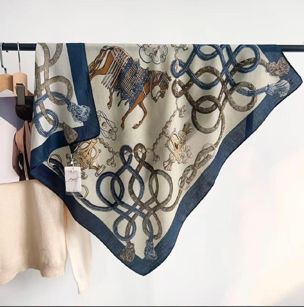 Orijinal Model , At Desenli , 90x90cm Lacivert Şal