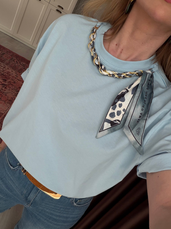 Çıkabilen Zincir Fularlı , Bebe Mavisi , T-shirt