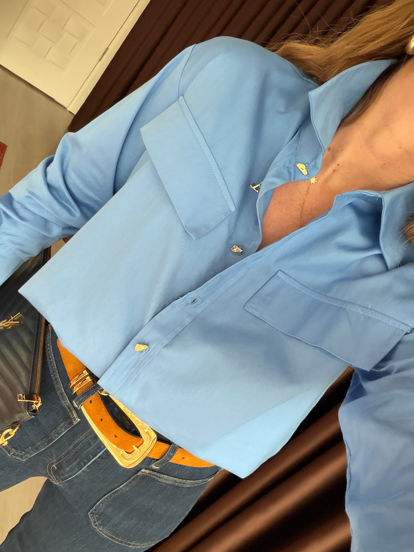 Orijinal Model , Gold Düğmeli , Mavi Manşetli Gömlek