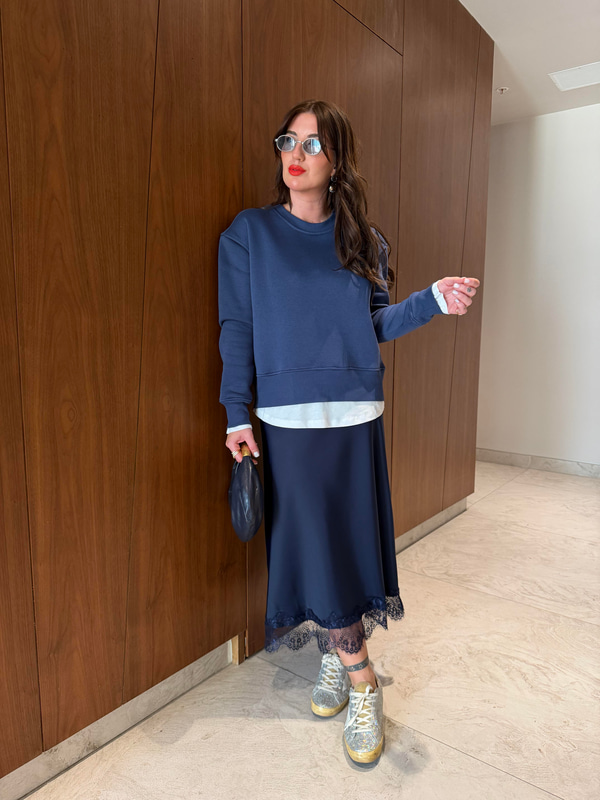 Ucu Dantel Detaylı , Beli Lastikli , Lacivert Saten Etek 