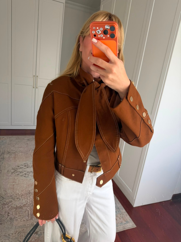 Premium Kalite , Fularlı , Gold Düğmeli , Taba Gabardin Ceket