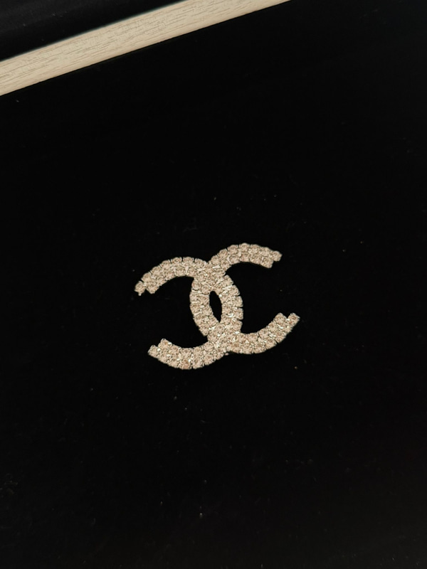 Orijinal Model , Zirkon Taşlı , Chn Broş