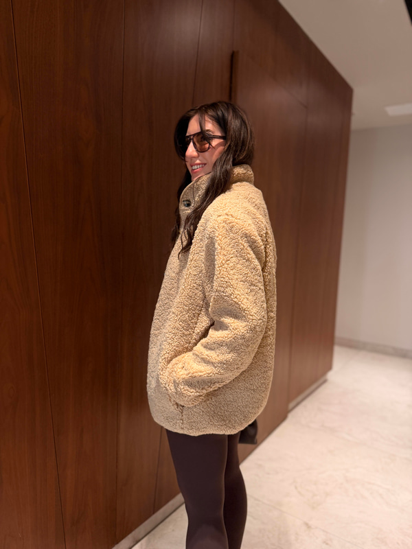 Oysh Model , Camel Teddy Mont