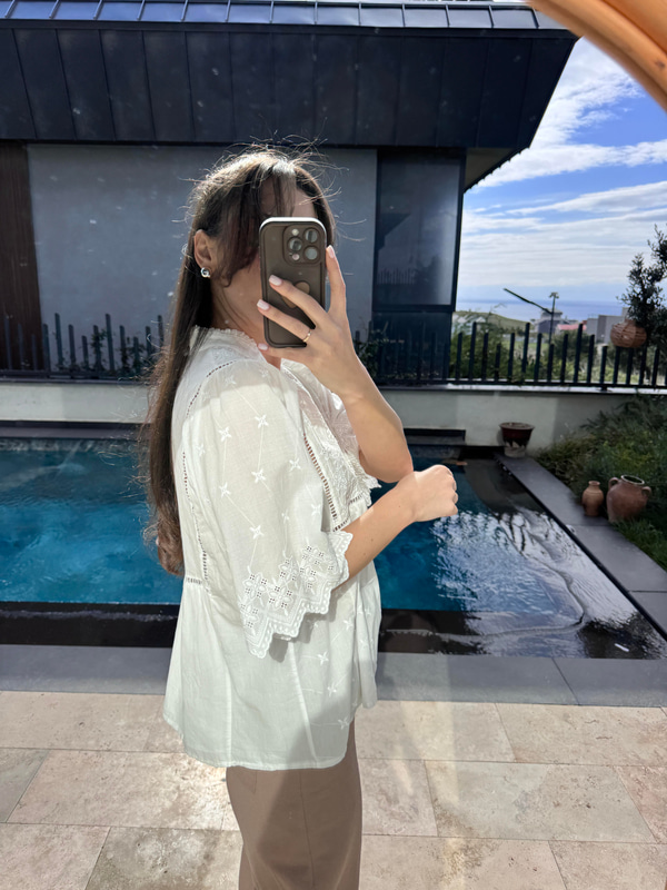 Anna Nakışlı Ebru Bluz