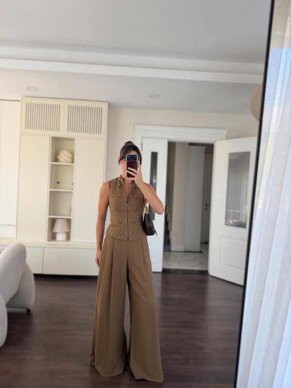 Apolet Detaylı Haki Keten Takım