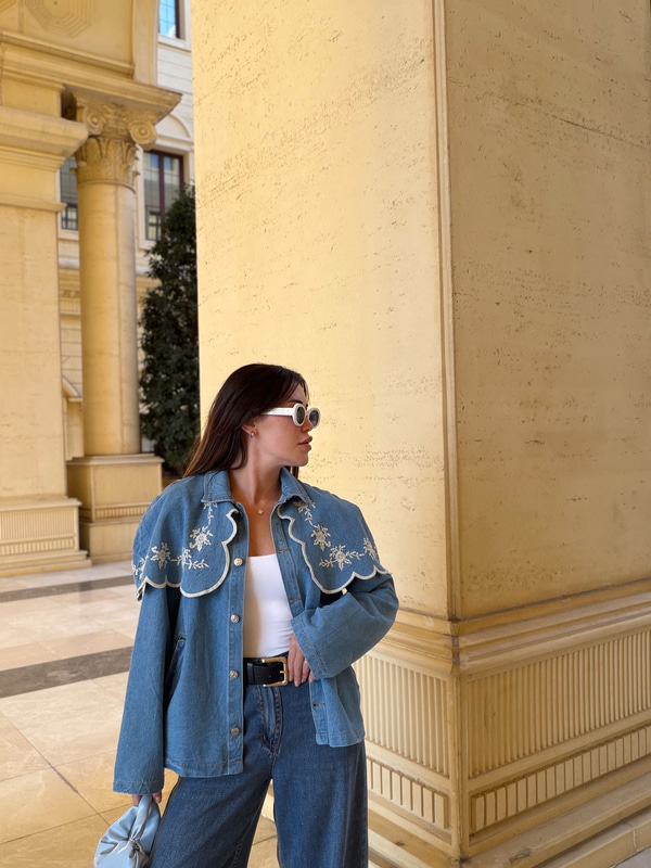 Bebe Yaka Nakışlı Denim Ceket