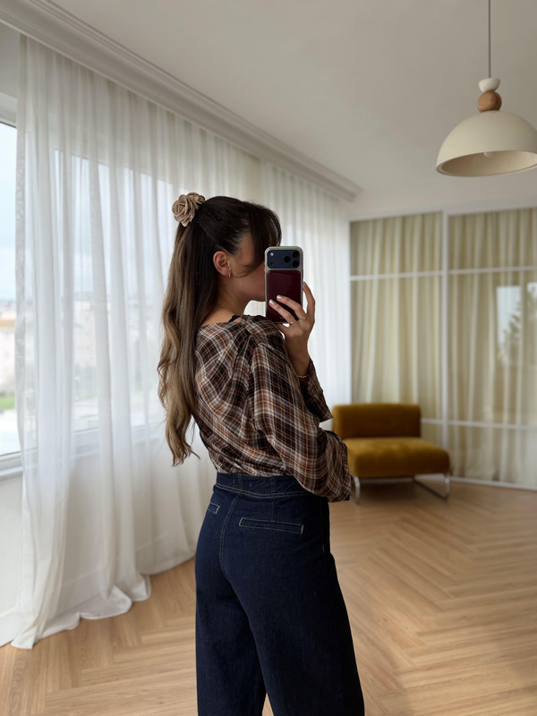 Bel Aksesuarlı Lacivert Jean