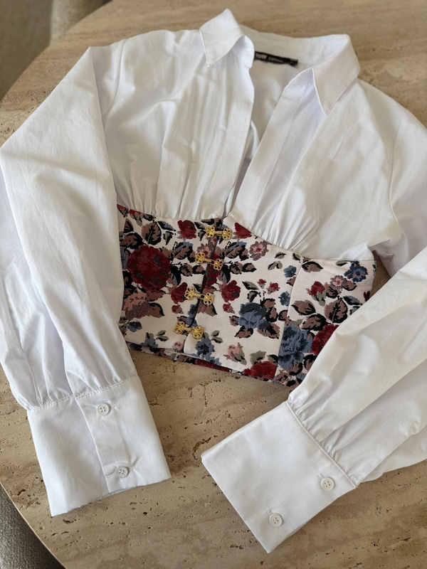 Beli Korse Detaylı Gömlek