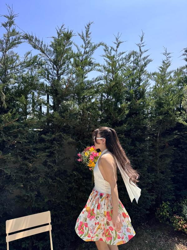 Boyundan Bağlamalı Floral Desen Etekli Elbise