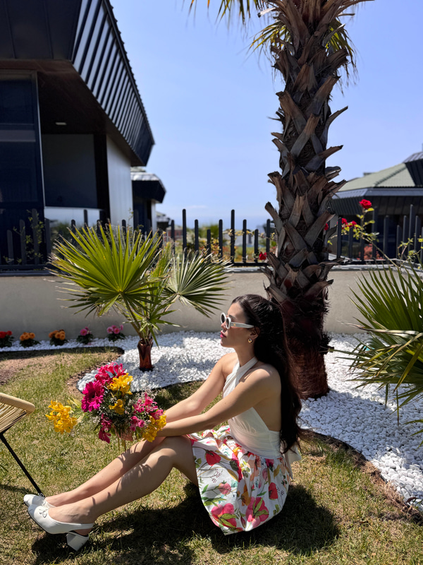 Boyundan Bağlamalı Floral Desen Etekli Elbise